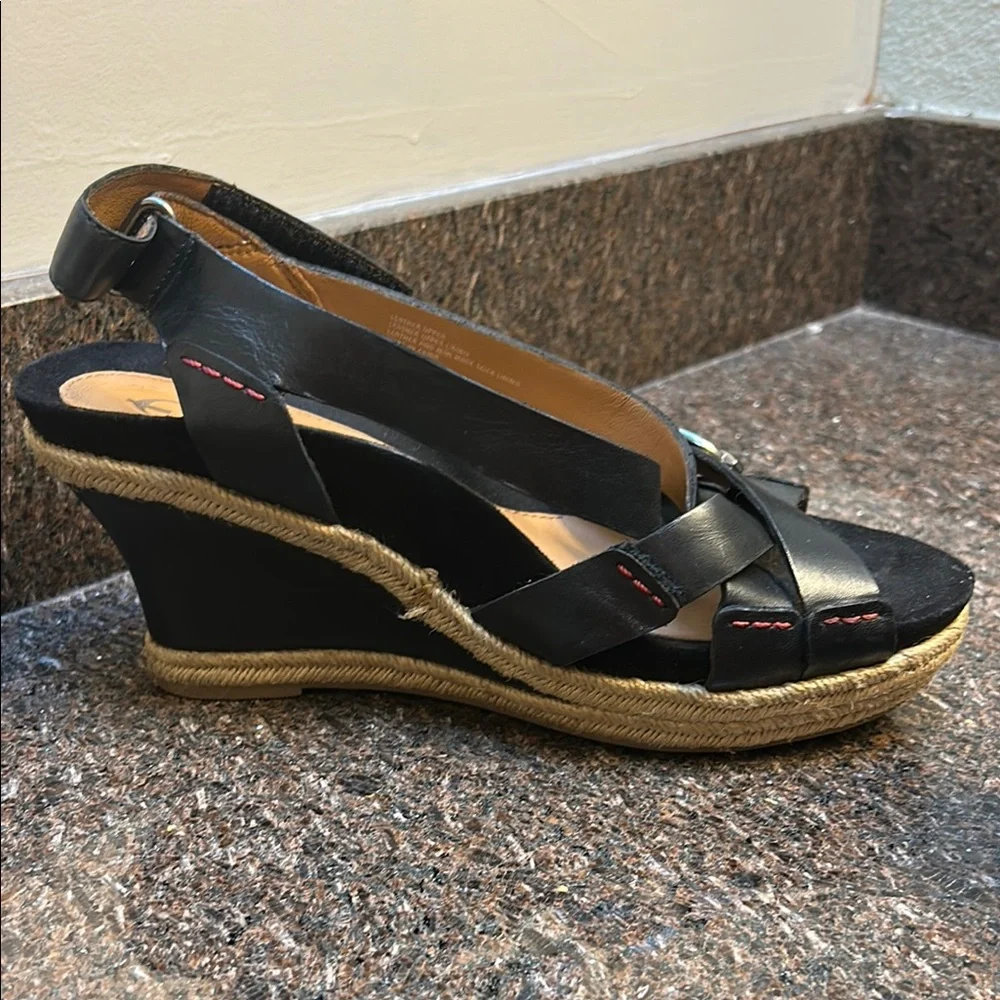 NWOT Earthies Black Wedge Sandals with Cross Straps and Platform Heel